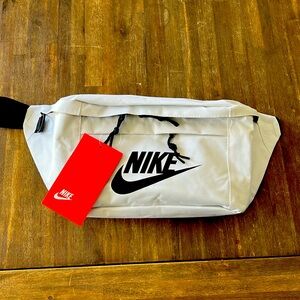 Nike Waist pack light Bone